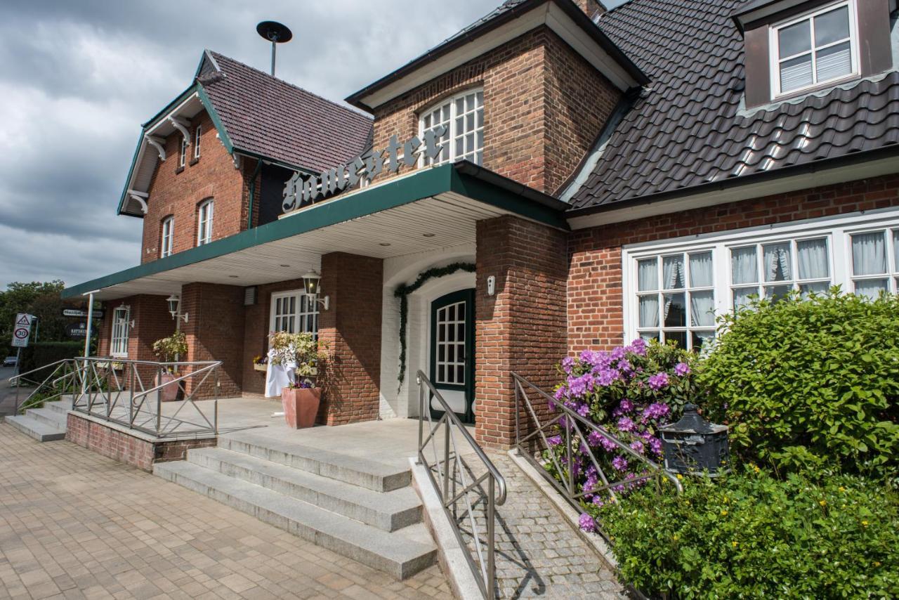 Landhaus Hamester - Hotel & Restaurant Basthorst  Eksteriør billede